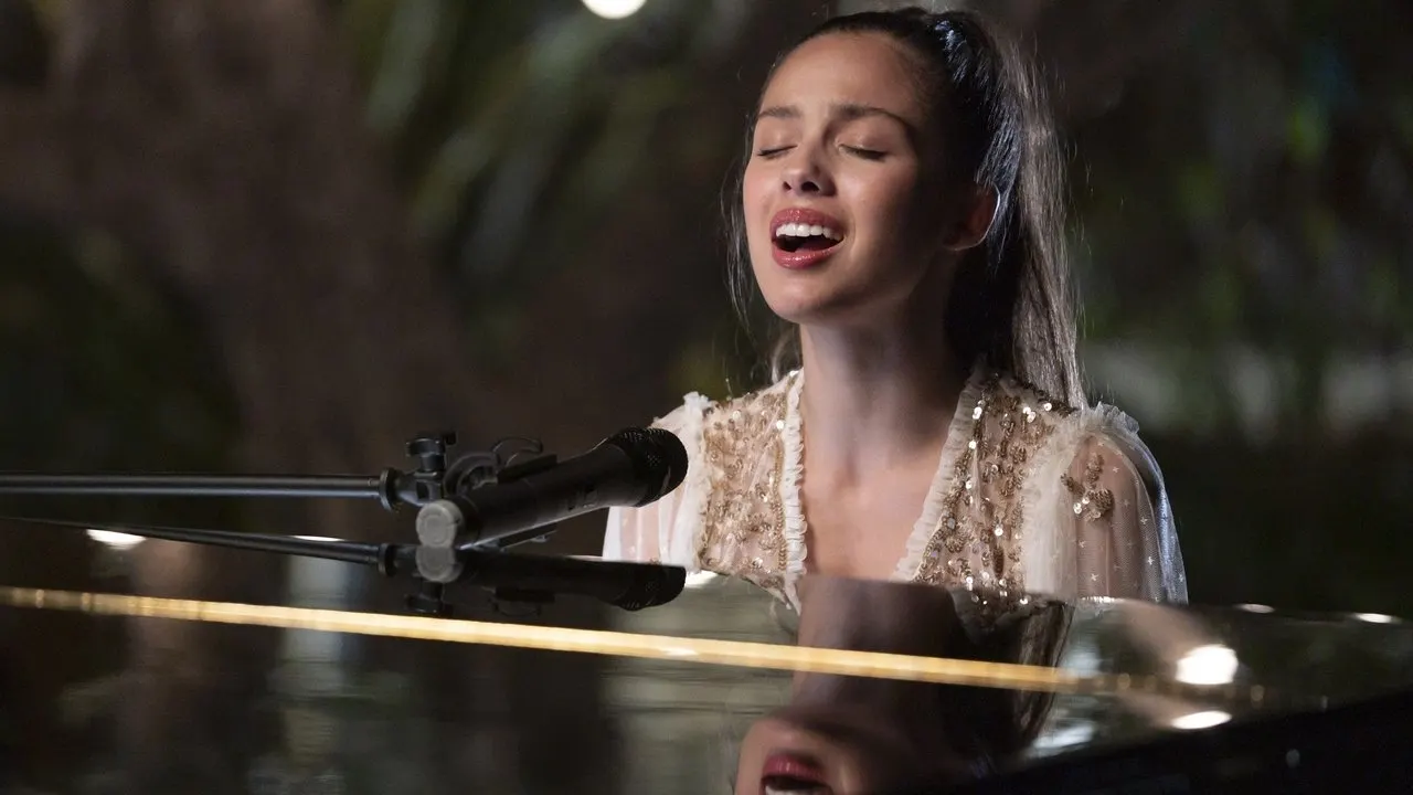 Watch High School Musical: The Musical: The Holiday Special
