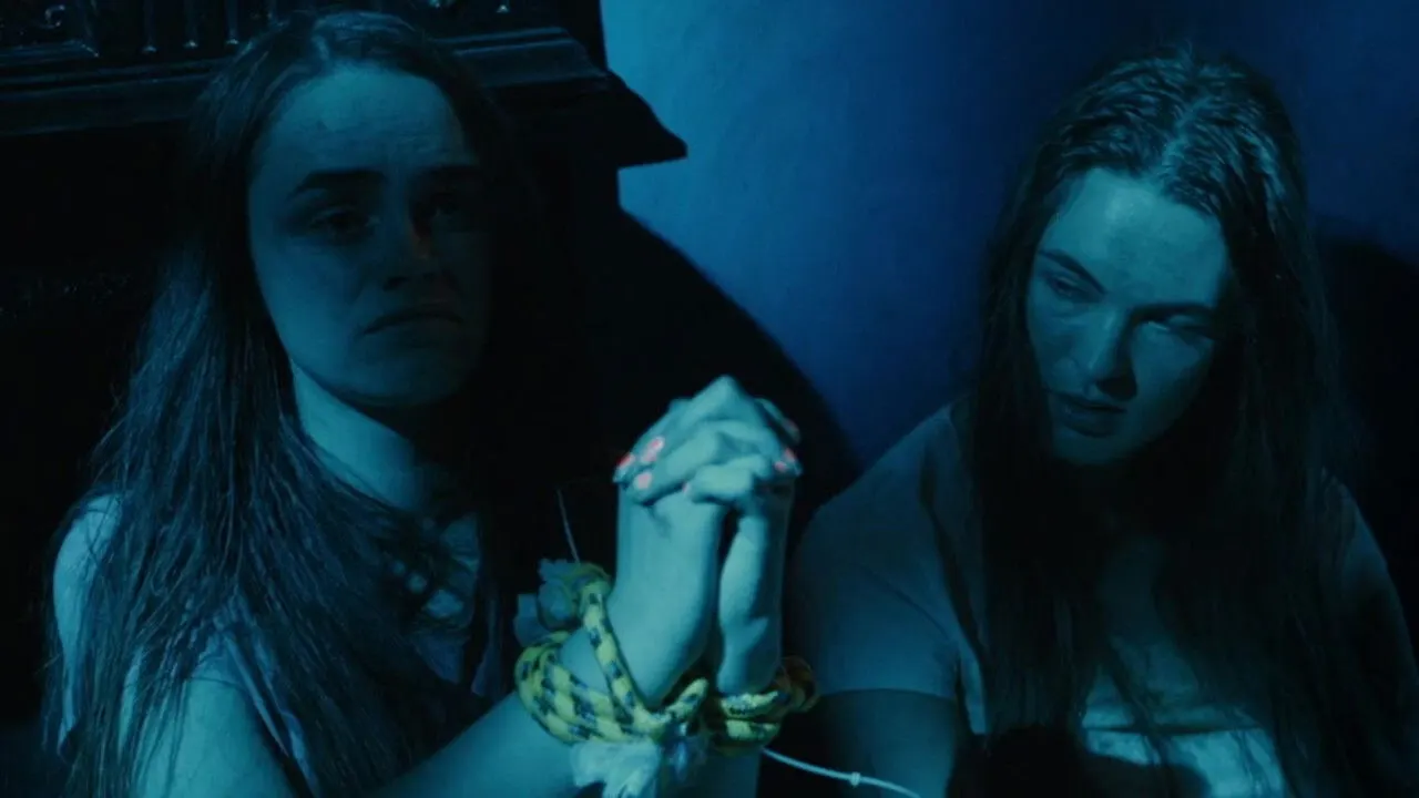 Watch Red Room