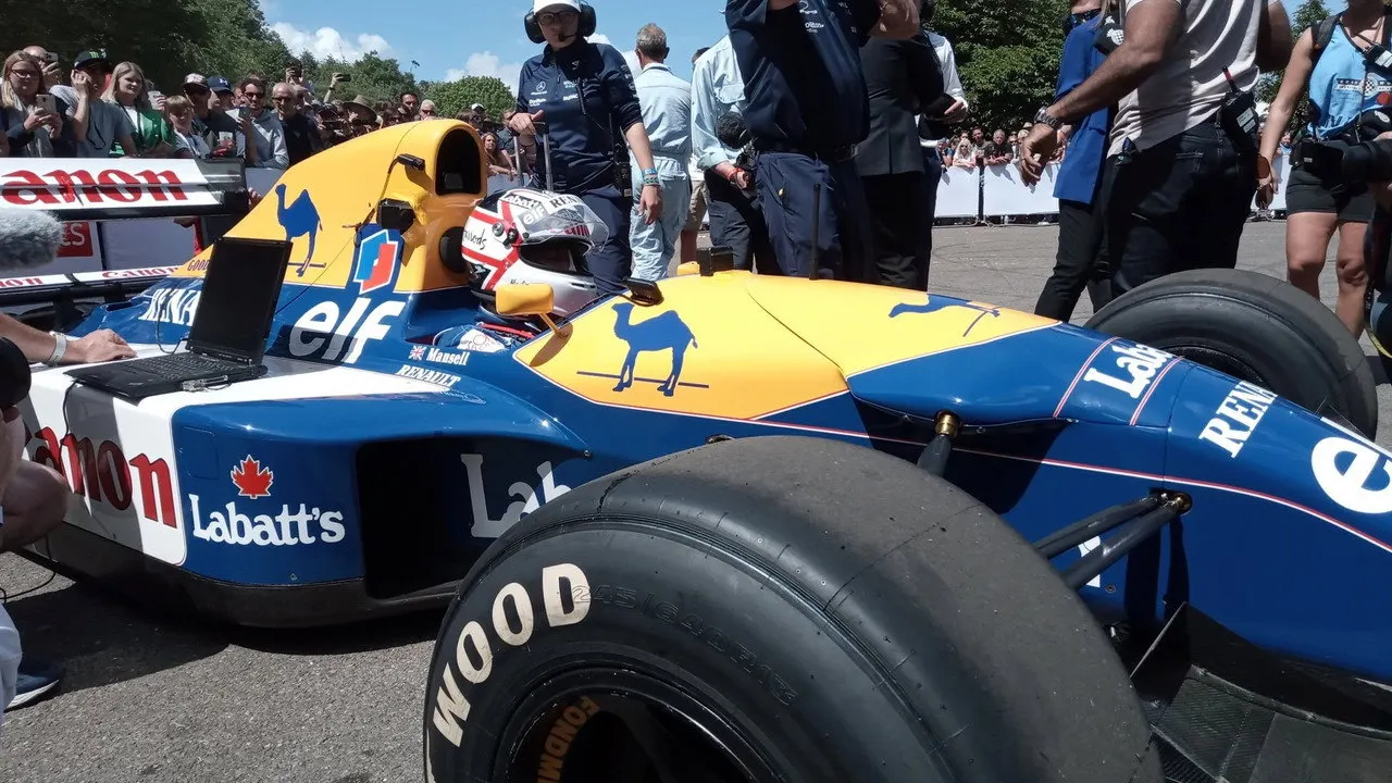 Watch Williams & Mansell: Red 5
